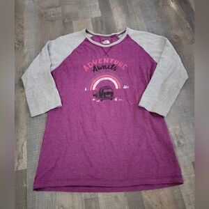 North Face Adventure Tee size medium